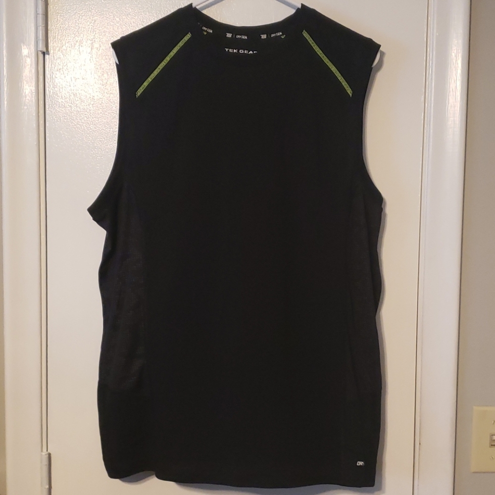Tek gear dry fit sleeveless shirt